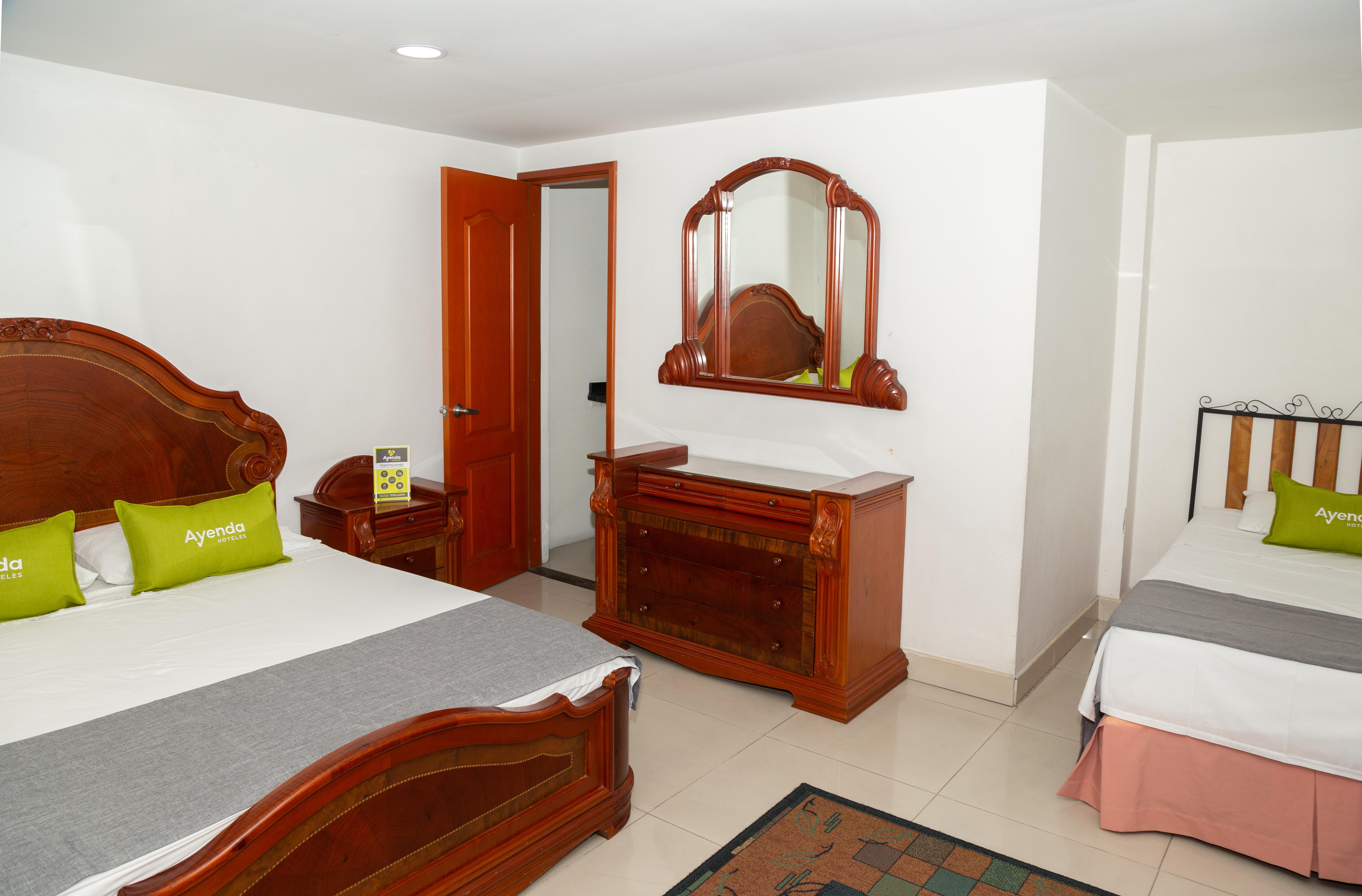 Ayenda 1131 Casa Valencia Hotel มานิซาเลส ภายนอก รูปภาพ