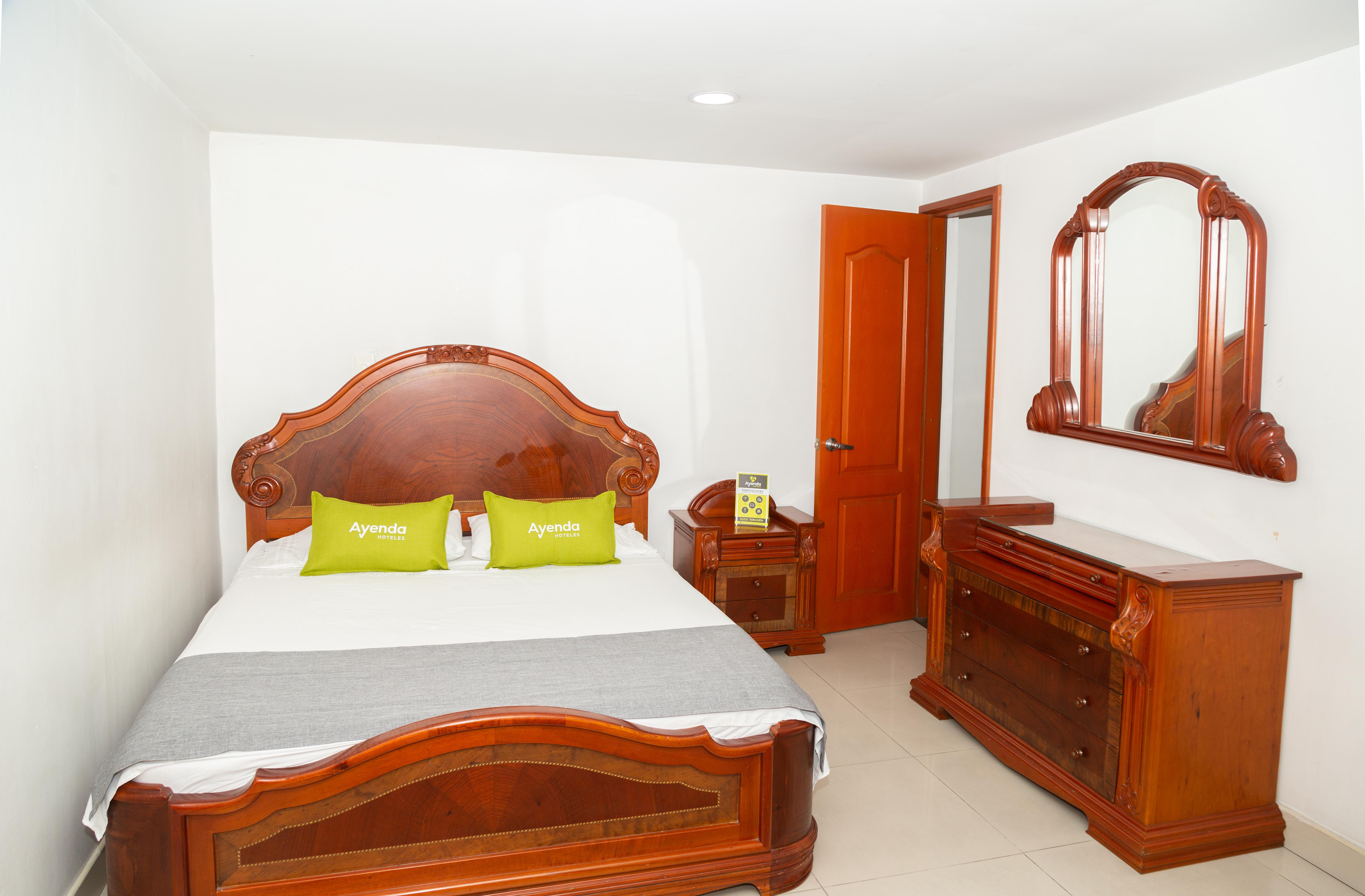 Ayenda 1131 Casa Valencia Hotel มานิซาเลส ภายนอก รูปภาพ