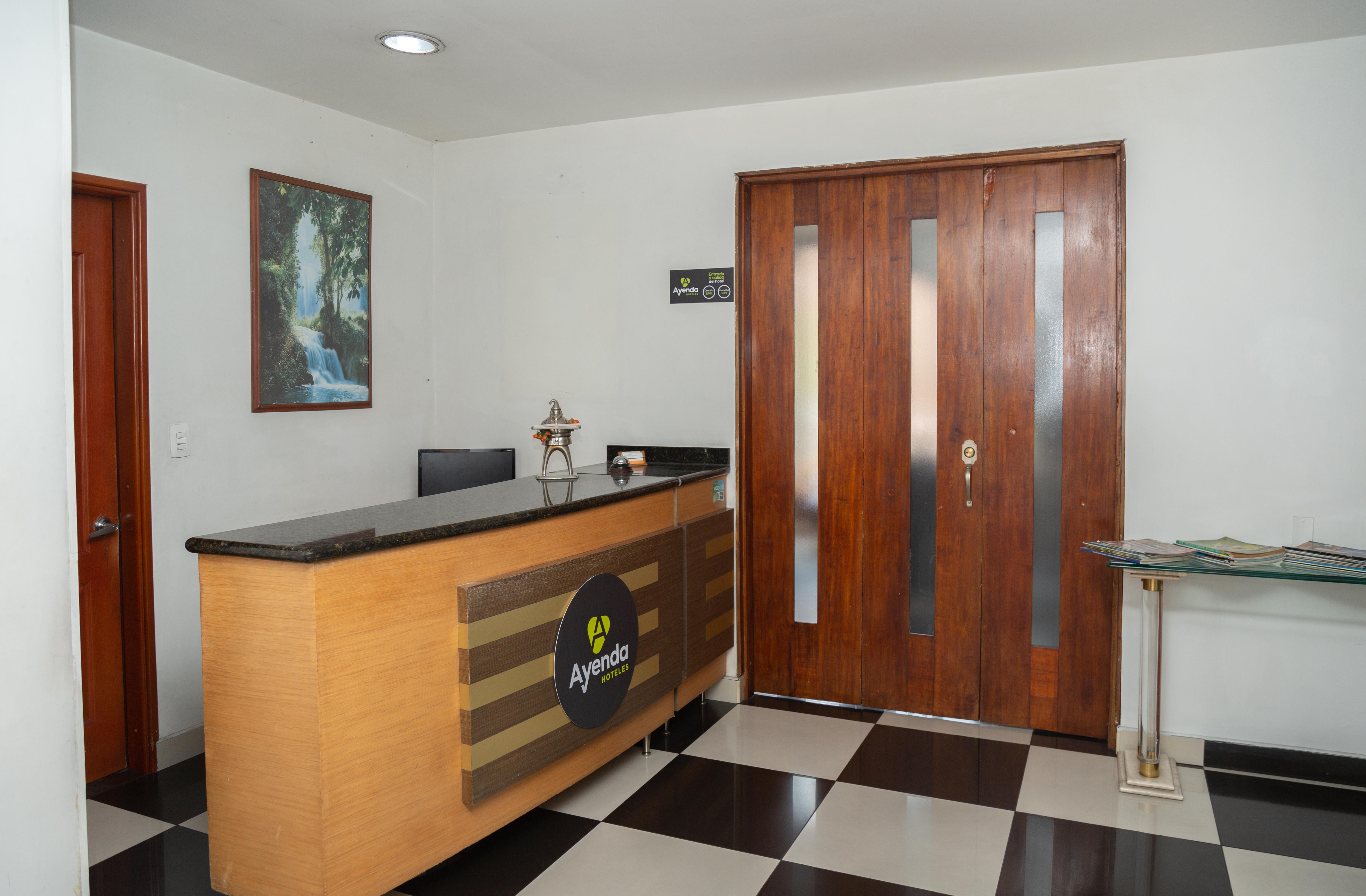 Ayenda 1131 Casa Valencia Hotel มานิซาเลส ภายนอก รูปภาพ