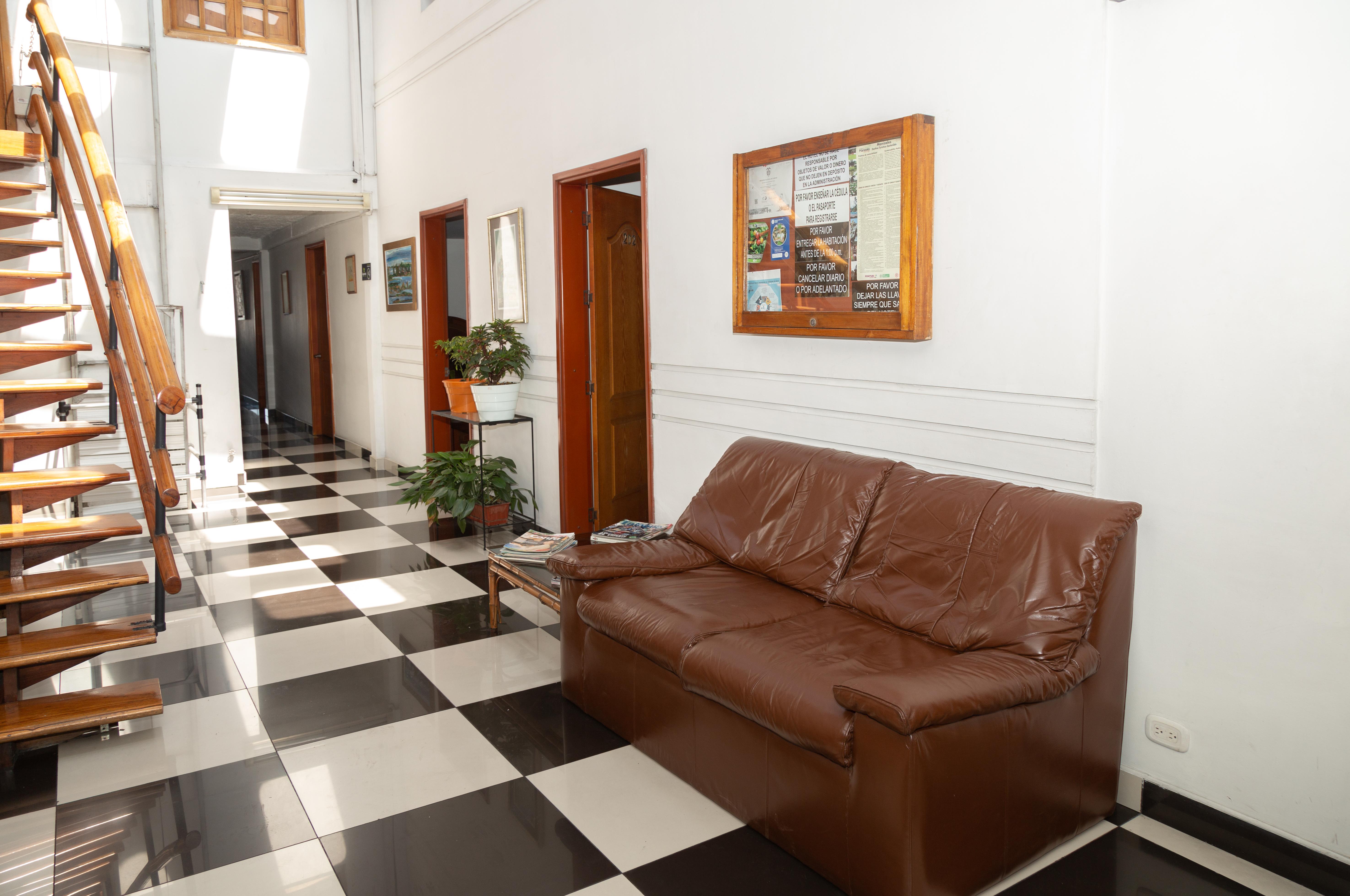 Ayenda 1131 Casa Valencia Hotel มานิซาเลส ภายนอก รูปภาพ