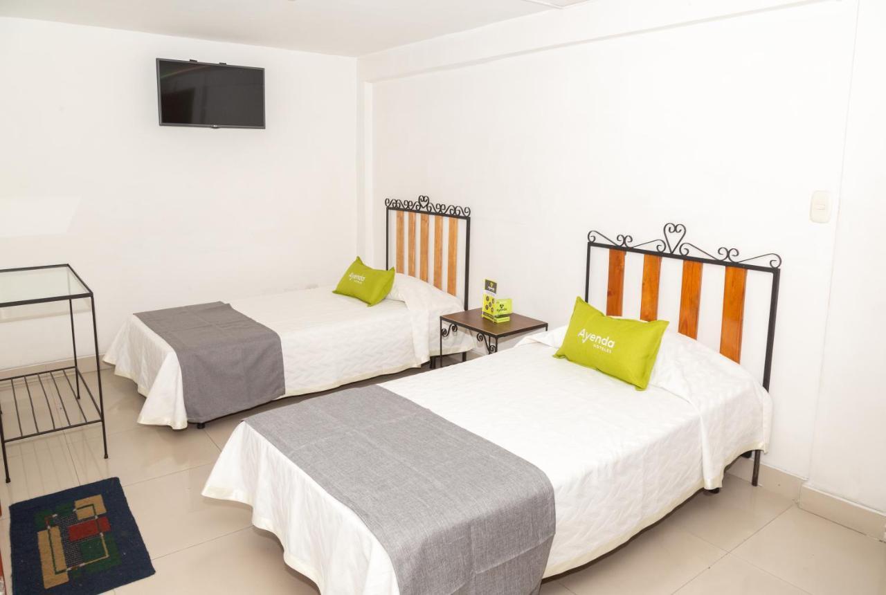 Ayenda 1131 Casa Valencia Hotel มานิซาเลส ภายนอก รูปภาพ