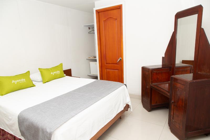 Ayenda 1131 Casa Valencia Hotel มานิซาเลส ภายนอก รูปภาพ
